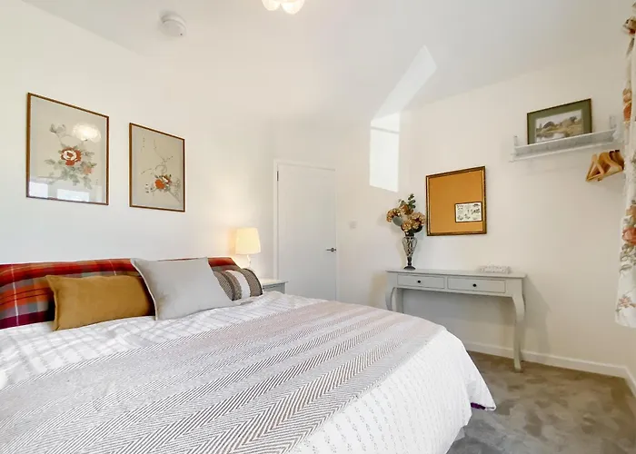 Middle Farm Cottage